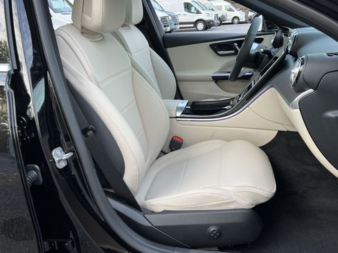 New 2026 Mercedes-Benz C 300 4MATIC Sedan image 26