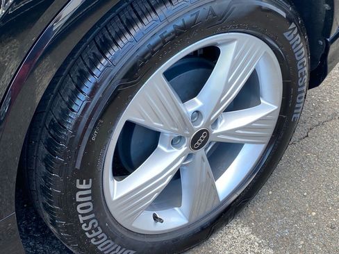 Used 2024 Audi Q4 e-tron Premium Plus w/ Premium Plus image 21