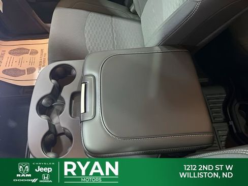New 2026 RAM 2500 Big Horn AWD/4WD image 35