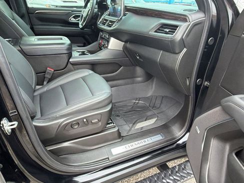 Certified 2024 Chevrolet Suburban Z71 w/ Luxury Package AWD/4WD image 17