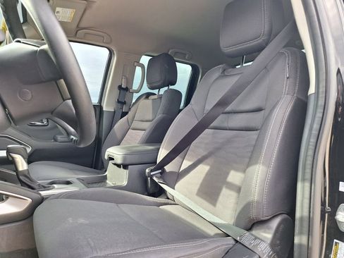 Used 2024 Nissan Frontier SV image 21