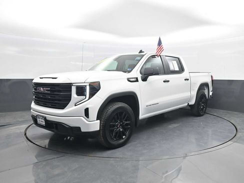 Used 2026 GMC Sierra 1500 Pro w/ Graphite Edition AWD/4WD image 4