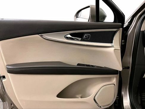 Used 2018 Lincoln MKX Premiere FWD image 22