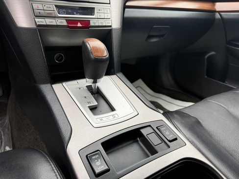 Used 2014 Subaru Outback 2.5i Limited image 19