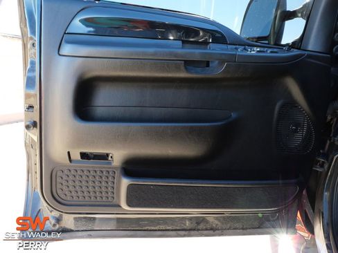 Used 2004 Ford F250 Harley-Davidson image 15