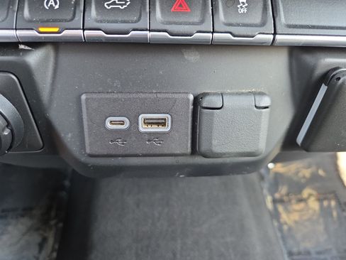 Used 2022 Chevrolet Silverado 1500 Custom w/ Rally Edition image 21