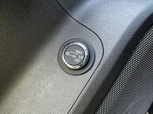 Used 2019 GMC Acadia SLT w/ Black Edition image 10