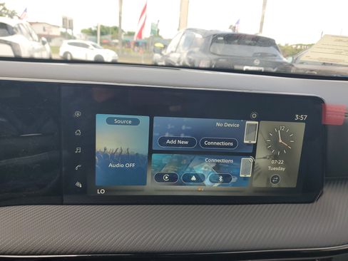 New 2025 Nissan Kicks SR image 23