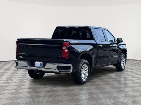 Used 2022 Chevrolet Silverado 1500 LT AWD/4WD image 5
