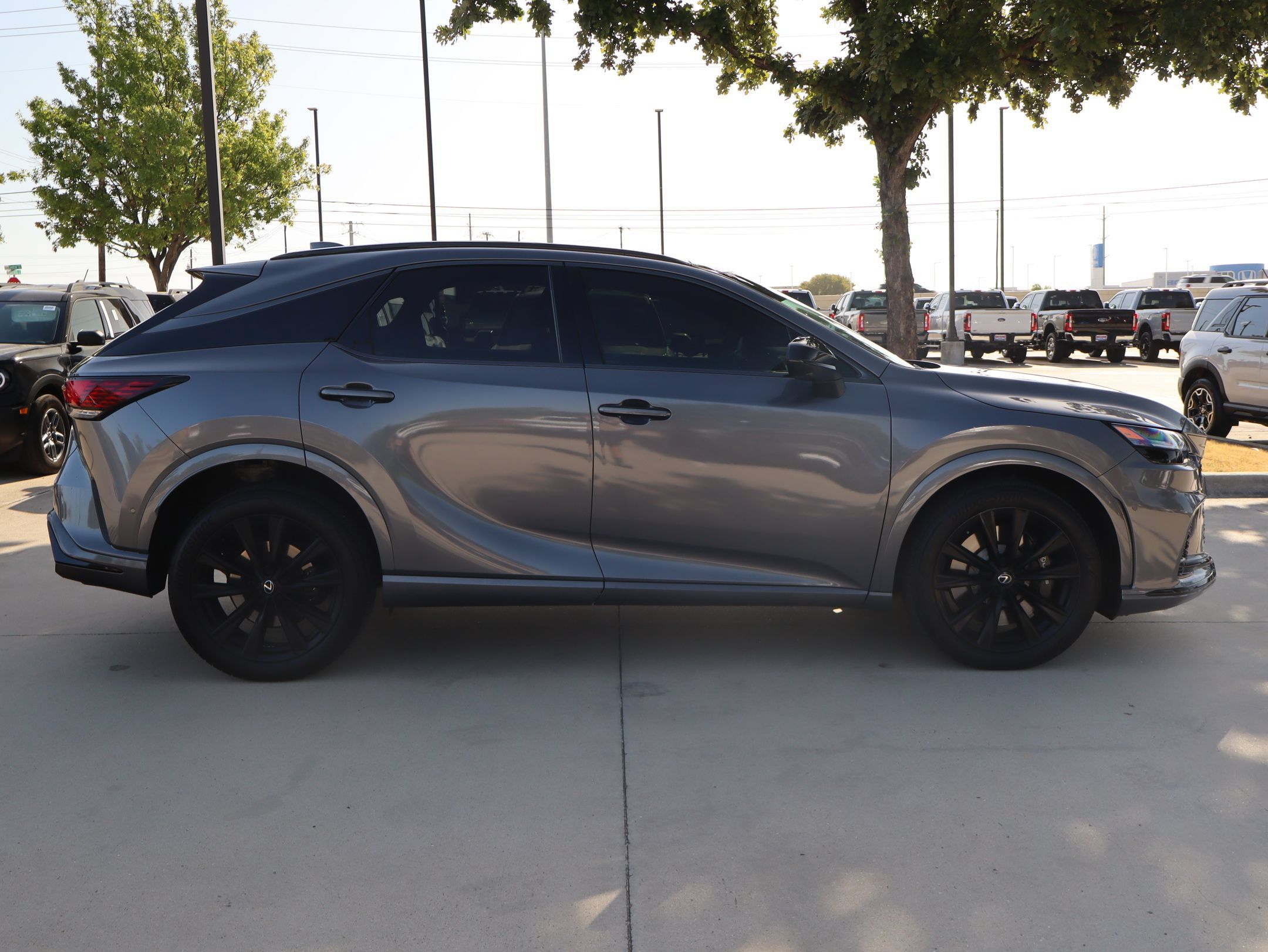 Used 2023 Lexus RX 500h F Sport w/ Cold Area Package AWD/4WD image 10