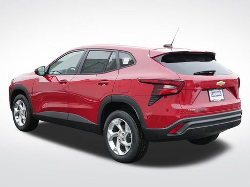 New 2026 Chevrolet Trax LS w/ LS Convenience Package image 10