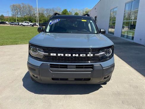 Certified 2025 Ford Bronco Sport Outer Banks w/ Outer Banks Tech Package+ AWD/4WD image 3