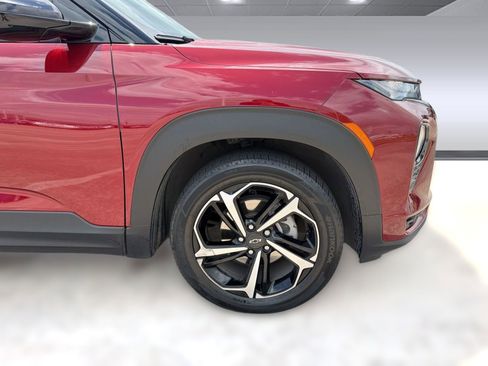 Used 2023 Chevrolet TrailBlazer RS w/ Sun and Liftgate Package FWD image 10