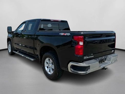 Used 2021 Chevrolet Silverado 1500 LT w/ Convenience Package II image 9