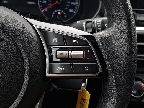 Certified 2023 Kia Forte LXS FWD image 21