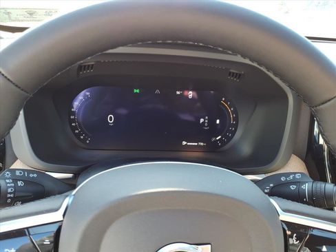 New 2026 Volvo XC60 B5 Plus w/ Protection Package Premier image 18