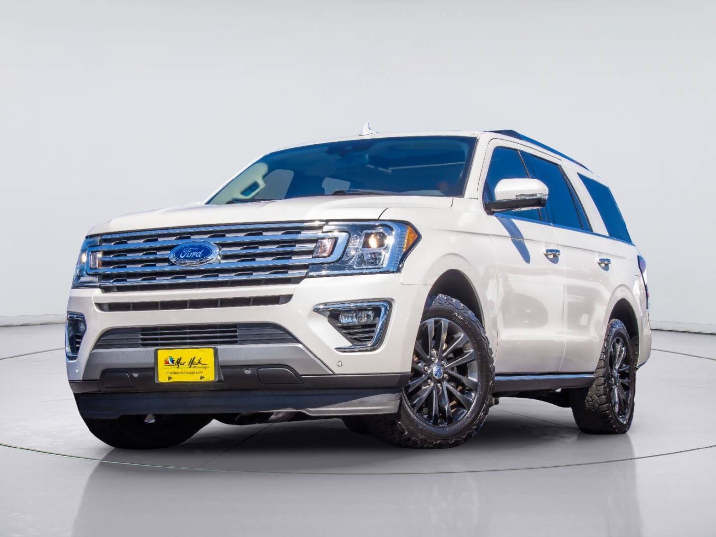 Used 2019 Ford Expedition Limited w/ Equipment Group 301A RWD image 2