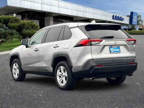 Used 2020 Toyota RAV4 XLE image 6