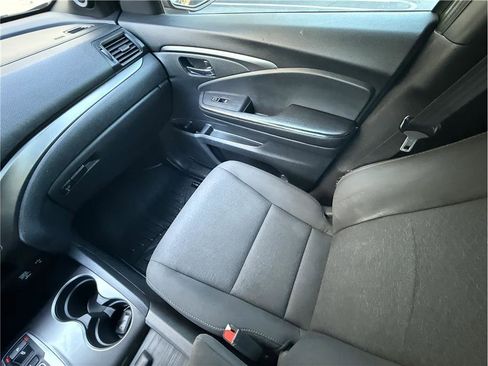 Used 2019 Honda Passport Sport image 12
