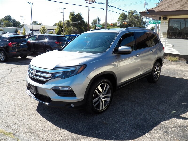 Used 2017 Honda Pilot Elite image 2