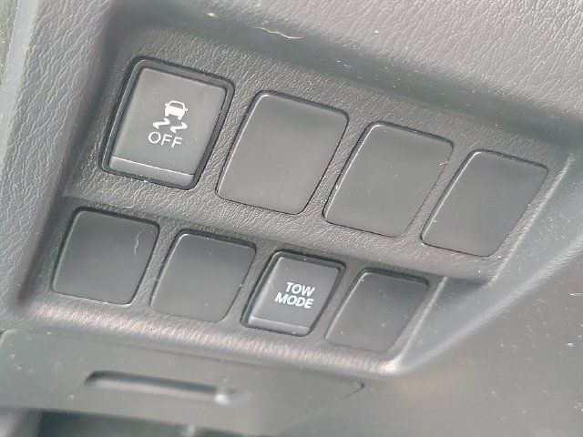Used 2019 Nissan Pathfinder S AWD/4WD image 7