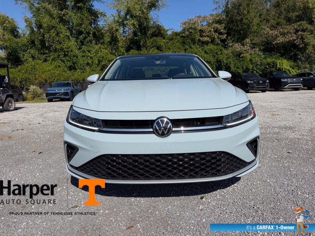 Used 2025 Volkswagen Jetta SE w/ Sunroof Package FWD image 8