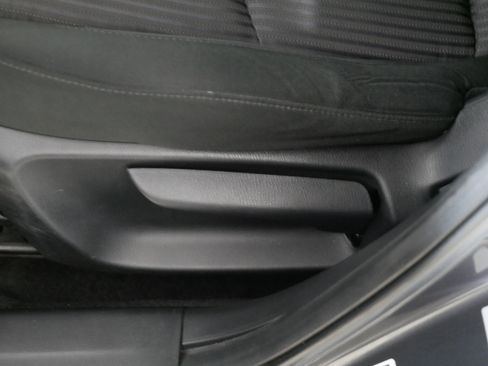 Used 2014 MAZDA MAZDA3 i Touring image 20