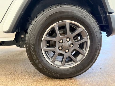 Used 2021 Jeep Wrangler Unlimited Sport AWD/4WD image 25