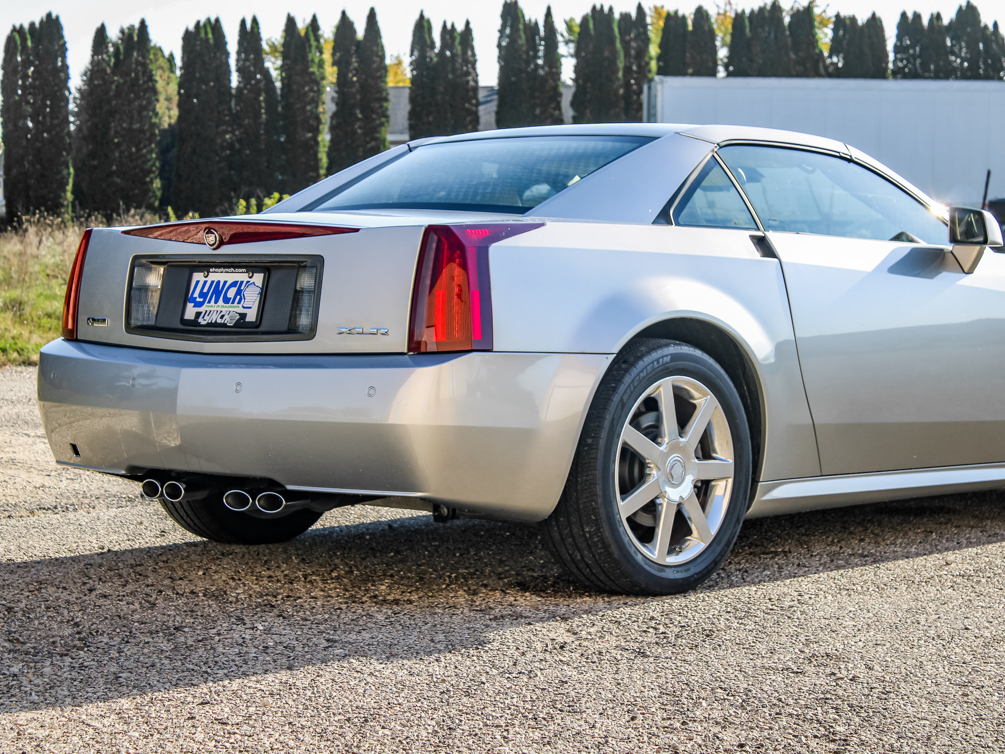Used 2004 Cadillac XLR RWD image 7