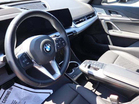 Used 2024 BMW X1 xDrive28i AWD/4WD image 9