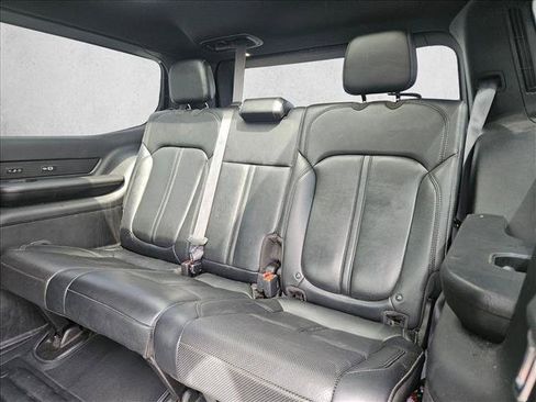 Used 2023 Jeep Wagoneer Series II RWD image 6