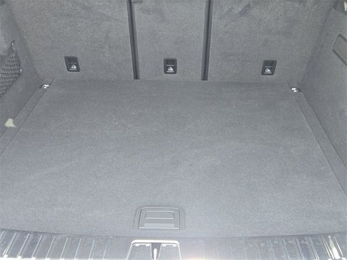 Used 2025 Porsche Cayenne S image 32