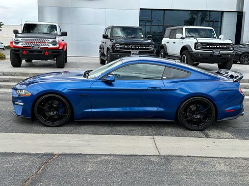Used 2018 Ford Mustang GT RWD image 3
