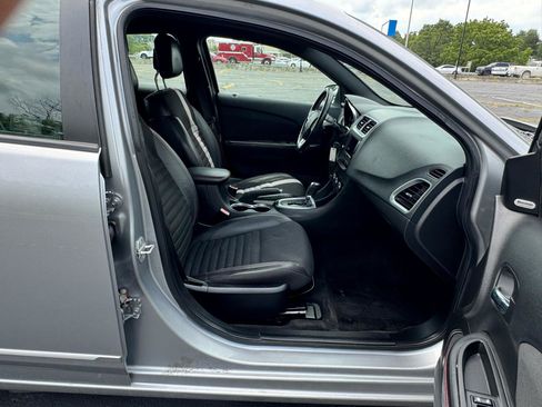 Used 2013 Dodge Avenger R/T FWD image 14