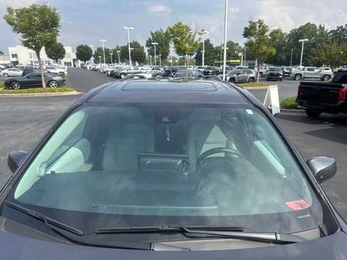 Used 2025 Toyota Sienna XLE w/ XLE Plus Package FWD image 10
