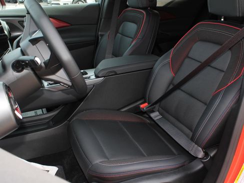 New 2025 Chevrolet Equinox EV RS w/ Convenience Package II image 17