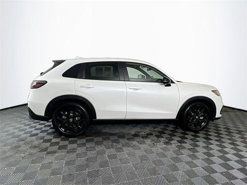 Certified 2025 Honda HR-V Sport image 7