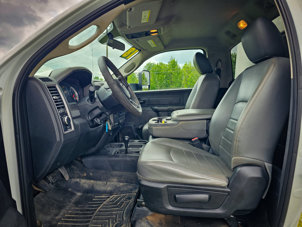 Used 2018 RAM 5500 Tradesman w/ Max Tow Package AWD/4WD image 11