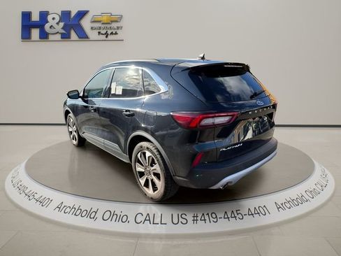 Used 2025 Ford Escape Platinum image 4