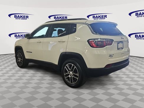 Used 2019 Jeep Compass Latitude w/ Cold Weather Group AWD/4WD image 7