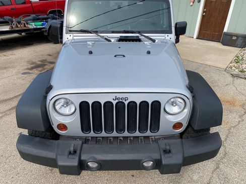 Used 2009 Jeep Wrangler X AWD/4WD image 46