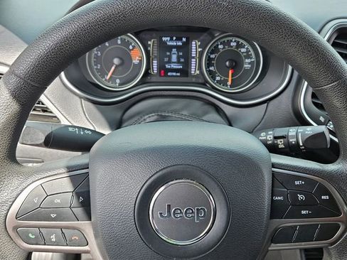 Used 2020 Jeep Cherokee Latitude image 23