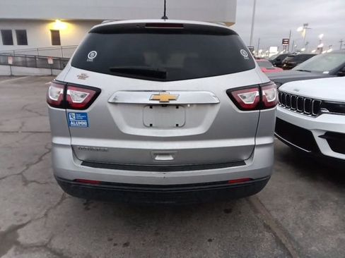 Used 2017 Chevrolet Traverse LS image 4