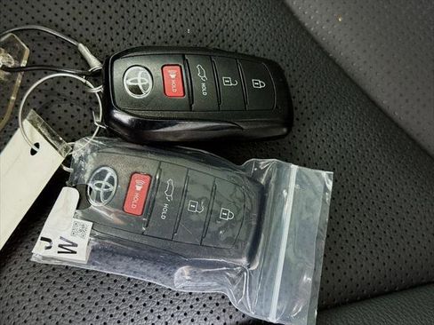 Certified 2025 Toyota Grand Highlander AWD Hybrid image 36
