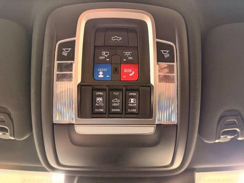 Used 2022 RAM 2500 Limited AWD/4WD image 52