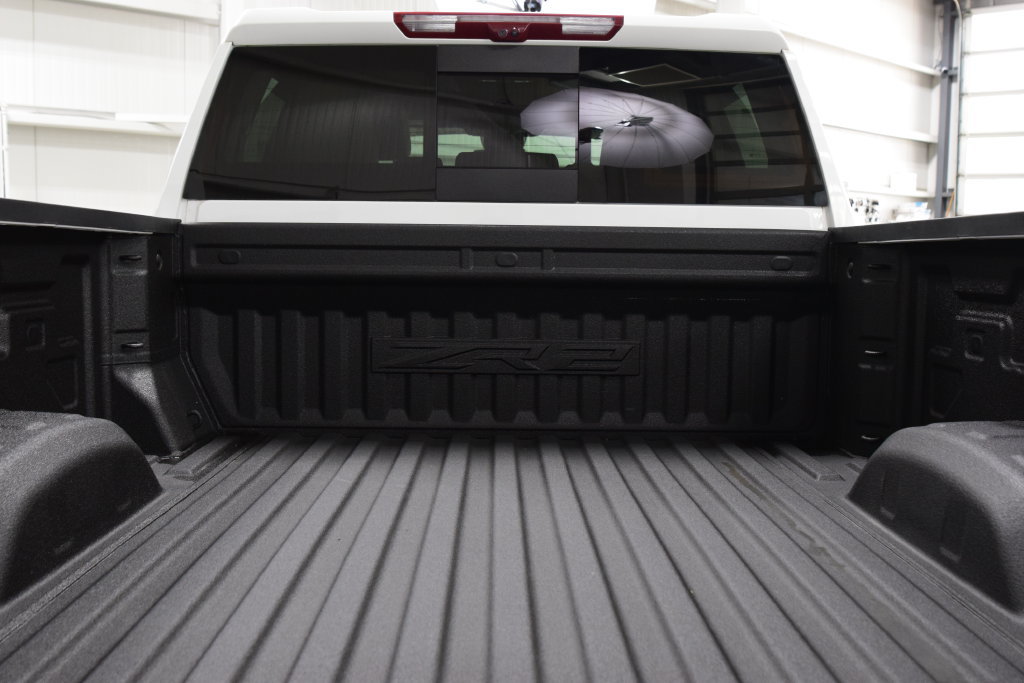 Used 2024 Chevrolet Silverado 2500 ZR2 w/ Technology Package AWD/4WD image 25