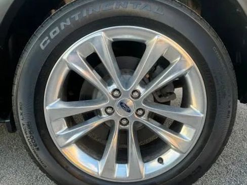 Used 2018 Ford Explorer Limited w/ Equipment Group 301A image 16