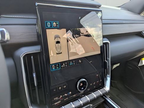 New 2026 GMC Acadia Denali w/ Super Cruise Package image 9