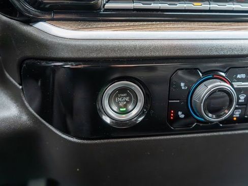 Used 2022 Chevrolet Silverado 1500 LT image 28