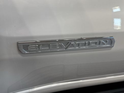 Used 2022 GMC Sierra 1500 Elevation AWD/4WD image 12